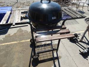 lot 1699 image: Nice Sunbeam grill