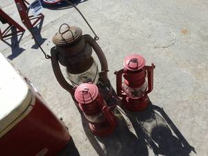 lot 1726 image: Vintage No. 2 Rick-Con Air Pilot lantern & 2 other lanterns