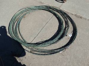 lot 1733 image: Roll of horse wire