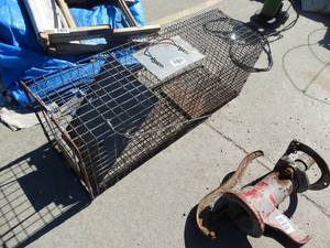 lot 1735 image: Live animal trap