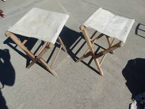 lot 1736 image: 2 folding stools