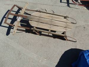 lot 1738 image: Vintage wood sled
