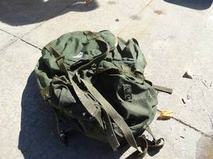 lot 1742 image: Military backpacking set up
