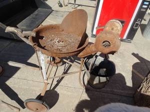 lot 1745 image: Blacksmith forge w working blower-