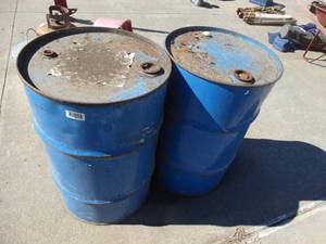 lot 1761 image: 2 empty metal barrels