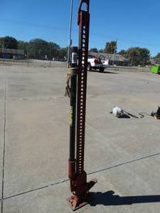lot 1766 image: Hi-lift jack w handle