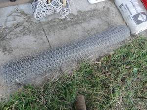 lot 1803 image: Partial roll of chicken wire