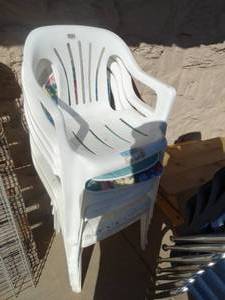 lot 1816 image: 6 plastic patio chairs