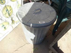 lot 1855 image: Metal trash can w lid