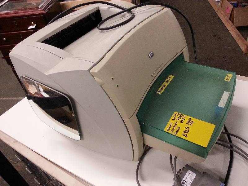 lot 1615 image: Old reliable HP Laserjet work horse printer.  Its been out of service for many years but was still in operation