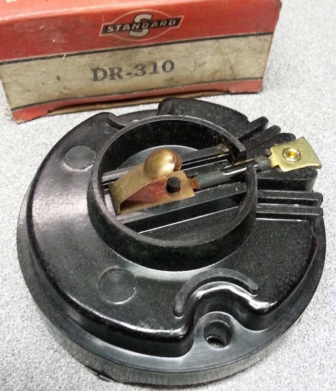 lot 9193 image: Standard Ignition DR310 distributor rotor fits GM Chevy Caddy and BOP 57 thru 1964 V8s with the window caps