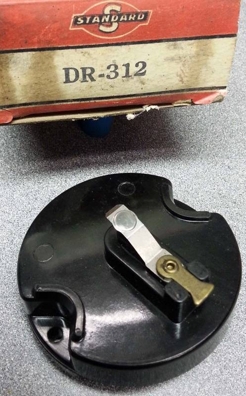 lot 9195 image: NOS Standard DR-312 Ignition Distributor Rotor 1960 - 1961 Chevrolet Corvair 6 cylinder