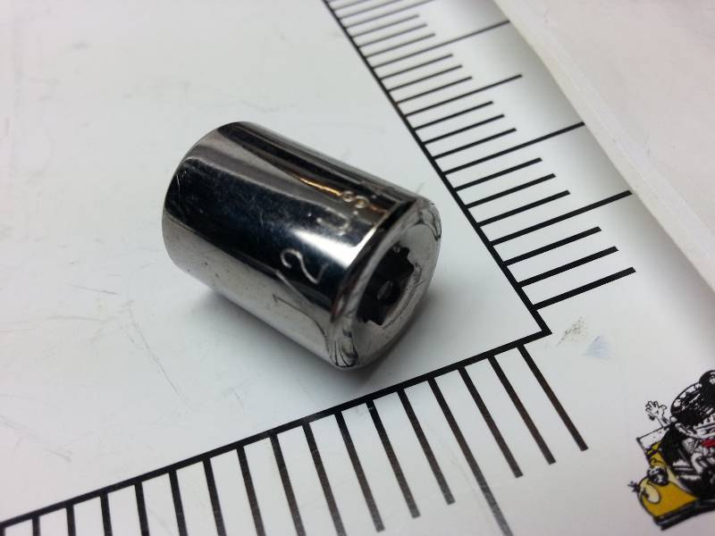 lot 9201 image: New 12 USA made chrome plated steel 6 point socket for the 14 drive tools.