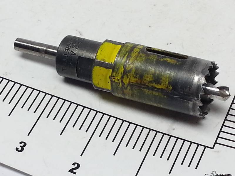 lot 8933 image: The best Starrett hole saw mandrel with new sharp starter bit and good hole saw included