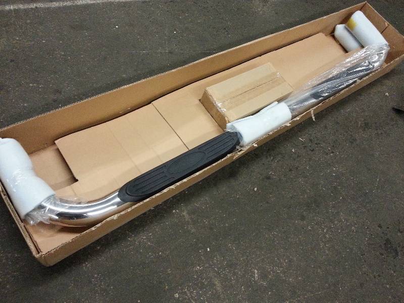 lot 9227 image: Beautiful new set of polished Hobrecht Westin polished stainless 3 tube nerf step bars for Dodge Ram Quad Cab