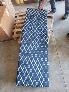 lot 44269 image: Outdoor Chaise Cushion