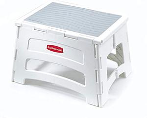 lot 1053 image: Rubbermaid RM-PL1W Folding 1-Step Plastic Stool, 300-pound Capacity, White