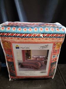 lot 7203 image: MarCielo Luxury Quilt Set King