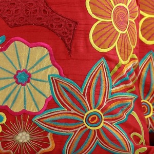 lot 7096 image: Handmade Set of 2 Applique Red Romance Cushion Covers (India) 16x16inch