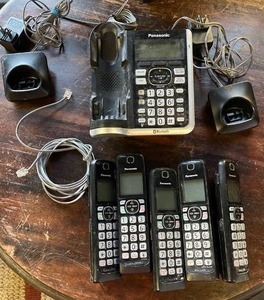 lot 5797 image: Panasonic Bluetooth wireless phone system (Model KX-TG570)