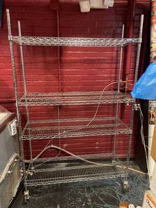 lot 5804 image: Metro shelf locking casters