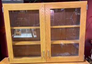 lot 5821 image: Solid oak cabinet with two glass doors and two adjustable shelves