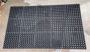 lot 5879 image: 5 ft. Rubber Kitchen fatigue floor mat (lightly used, not greasy)