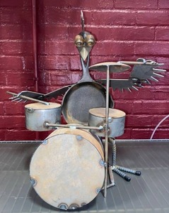 lot 21476 image: cast iron, metal sculpture Drummer