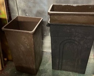 lot 5894 image: lot of (3) trash cans