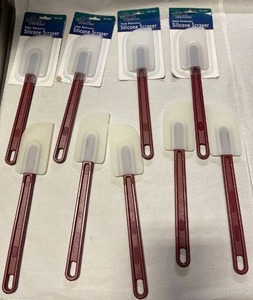 lot 21504 image: Lot of (9)  10Heat resistant silicone spatulas