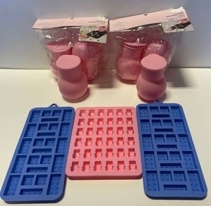 lot 21514 image: Lot of six silicone melting parts and three silicone chocolate molds