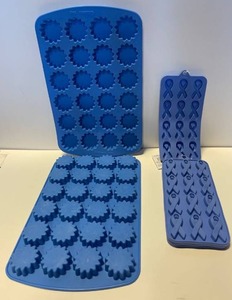 lot 21515 image: Lot 7 Silicone candychocolate molds