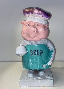 lot 21549 image: lot of one ceramic pig