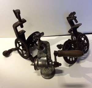 lot 21554 image: lot of 3 Apple Turner & Meat Grinder