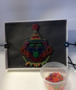 lot 21566 image: Vintage light Brite with extra pegs
