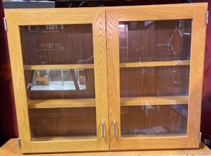 lot 5886 image: Solid oak bookshelf wadjustable shelf��