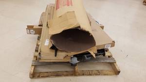 lot 12 image: Assorted pallet of clean merchandise