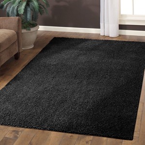 lot 4007 image: Mainstays Manchester Solid Plush Shag Area Rug, Black, 5x7
