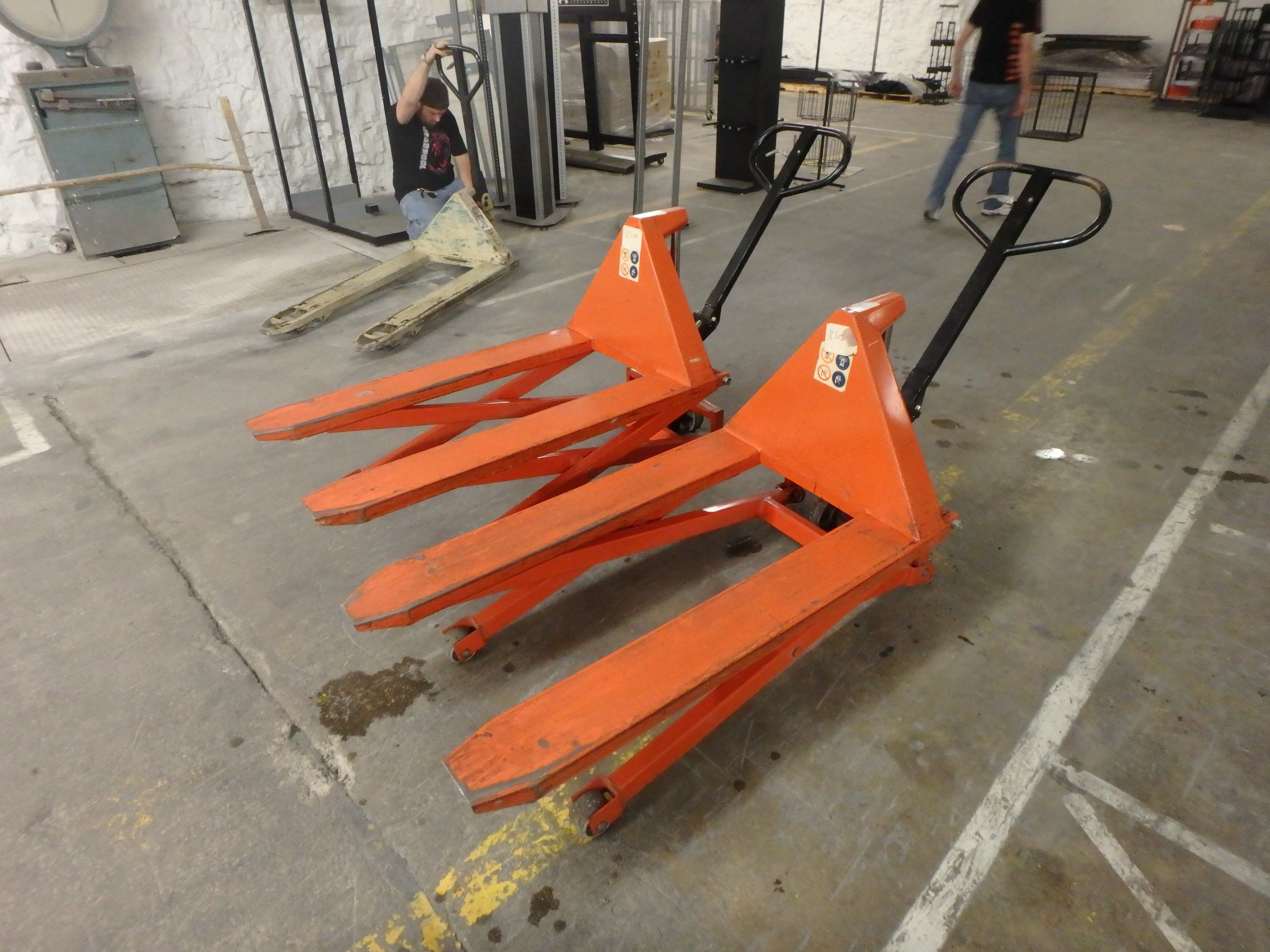 2 High lift pallet jacks, scissor lift Wire Decking for Pallet Racks