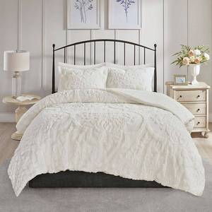lot 1417 image: Cotton Chenille Comforter Set