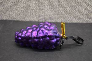 lot 5334 image: Vintage Hand Blown Glass Grape Cluster Ornament  Jeannette  5.5 L