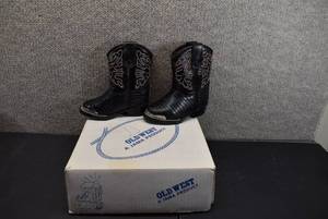 lot 5351 image: NIB Childrens Boots  Old West A Jama Product  Black With Red And Cream Embroidery With Steel Toe Tips  Size 5.5