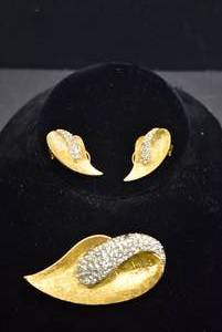 lot 1000 image: BSK Brooch & Clip on Earrings  Gold & Rhinestones  2.5 Brooch 1 Ear