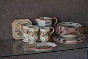 lot 1176 image: Avon Sweet Country Harvest Kitchen Set  Glasses, Pitcher, Plates  LOCAL PICKUP ONLY