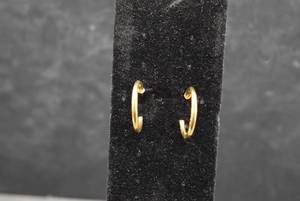 lot 1050 image: Unmarked Gold Hoop Earrings  78
