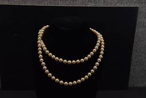 lot 1068 image: Vintage Strand of Faux Pearls  Les Bernard Inc.  17 12