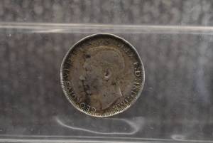 lot 1083 image: Australian Florin 1943 Silver Coin