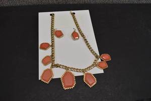 lot 1094 image: Costume Jewelry Necklace & Earrings  CoralGold Tone