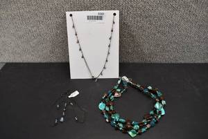 lot 1112 image: Lot of 3 Costume Jewelry Necklaces  NY & Co  Assorted Colors