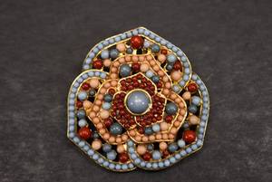 lot 1120 image: Premier Design Necklace PendantBrooch